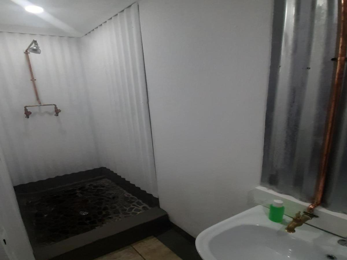 Mykhaya-Your Home Away From Home Kempton Park Buitenkant foto